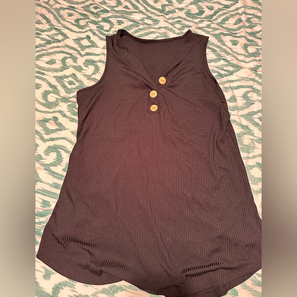 Women’s detailed tank